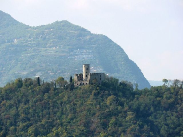 Zamek na Monte Isola